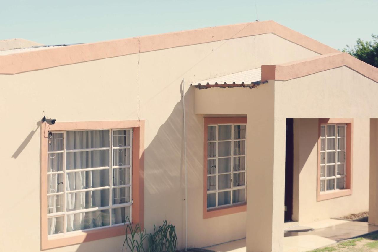 Denver Echo Exec. Guest House Maseru Bagian luar foto