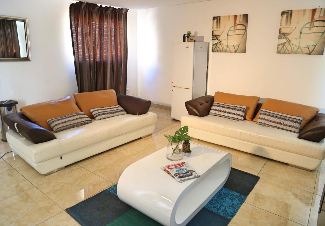 Denver Echo Exec. Guest House Maseru Bagian luar foto