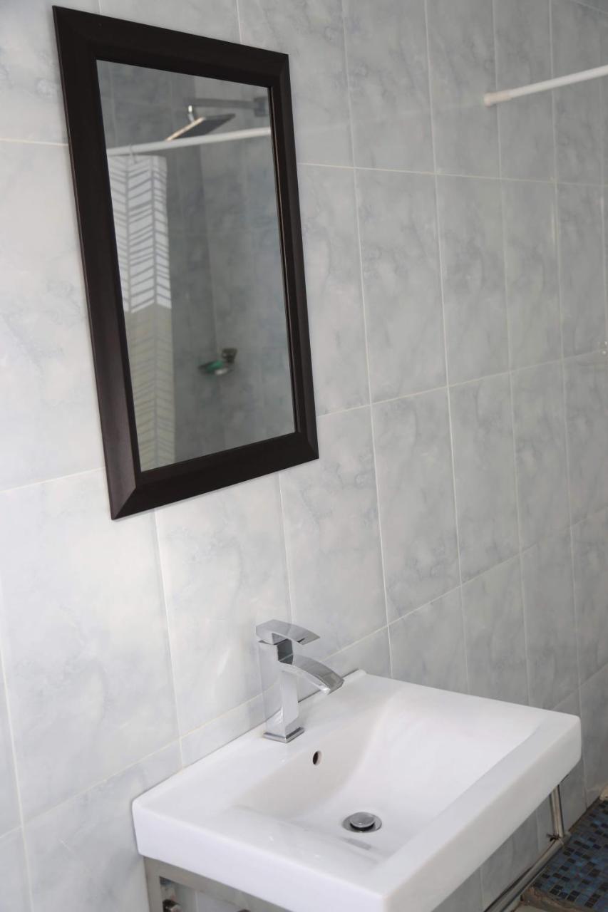 Denver Echo Exec. Guest House Maseru Bagian luar foto